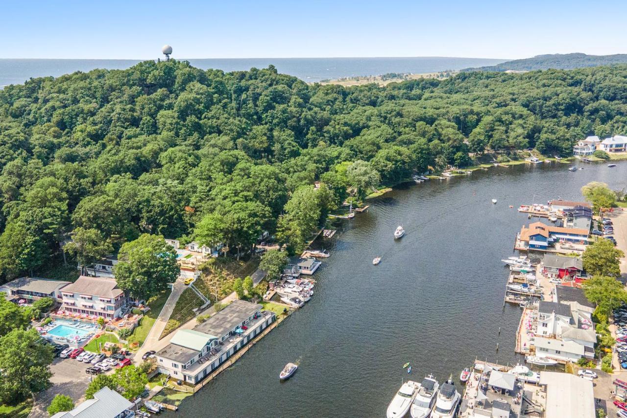 Waterside Suites Saugatuck Pokoj fotografie