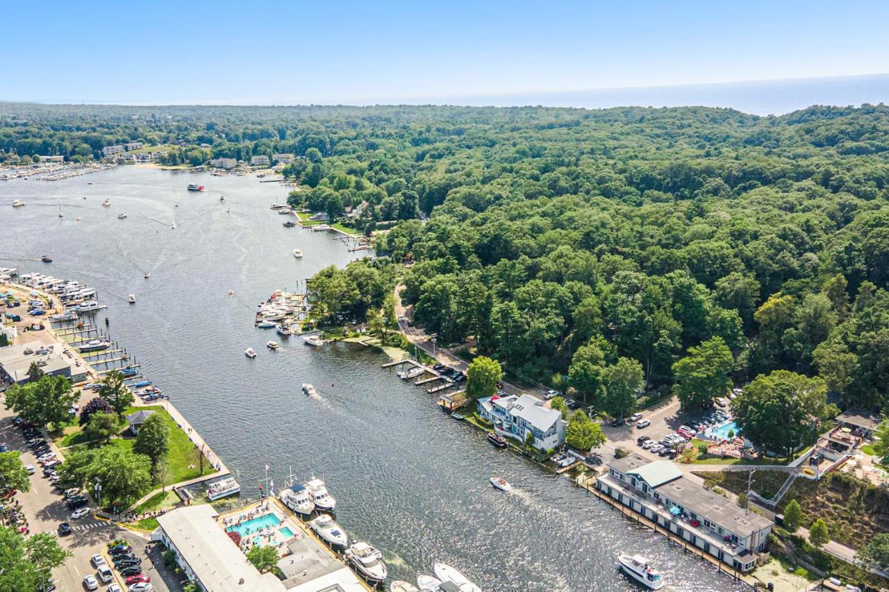 Waterside Suites Saugatuck Pokoj fotografie
