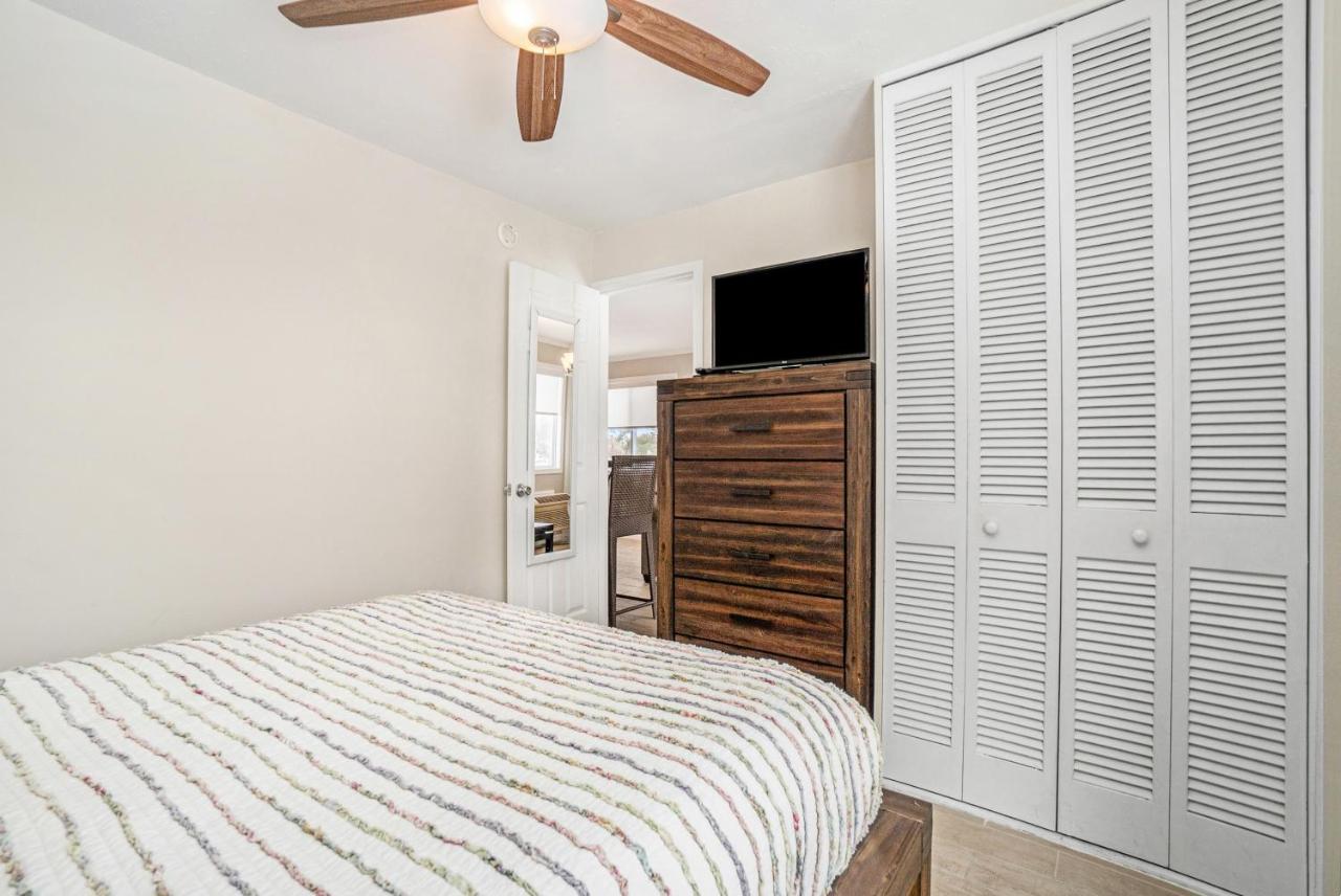 Waterside Suites Saugatuck Pokoj fotografie